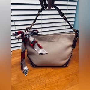 Coach Carly Hobo Shoulder Bag ❤️‍🔥 (EUC)
